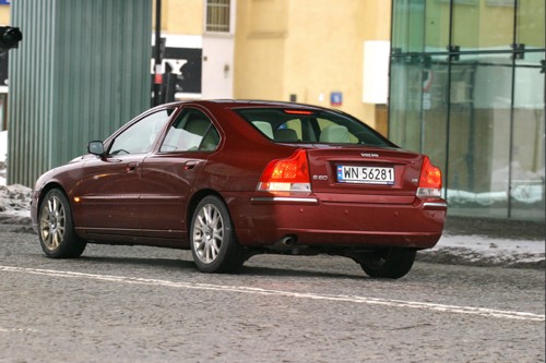 Volvo S60 D5 - Szybciej, ale czy taniej?