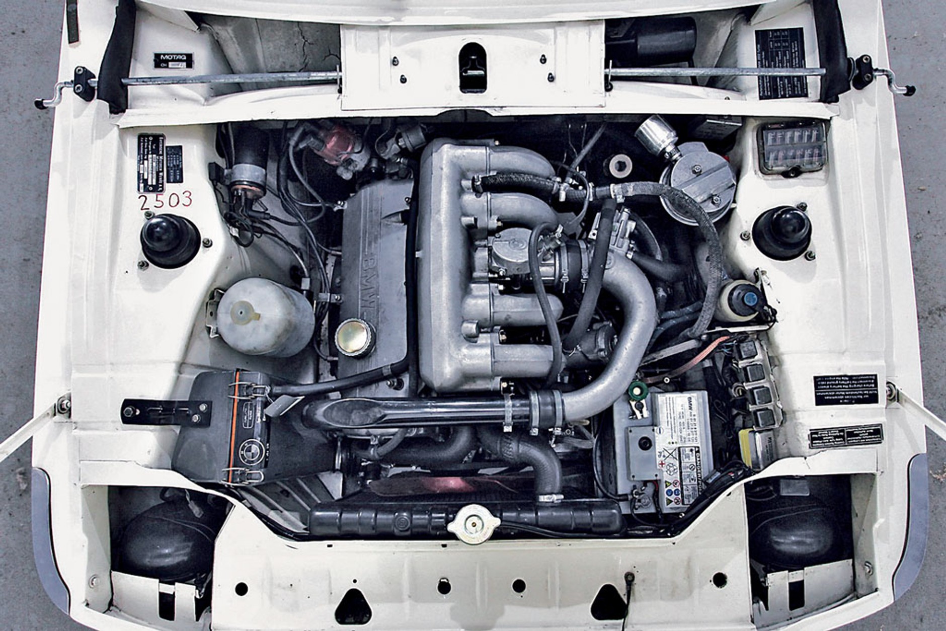 BMW 2002 Turbo:Klasyk pod ciśnieniem