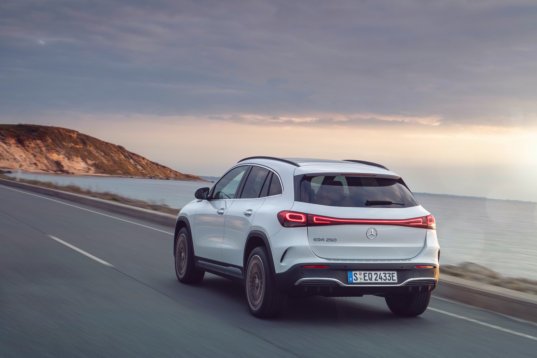 Mercedes EQA
