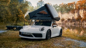Nowy namiot dachowy od Porsche — outdoorowy nocleg w sportowym stylu