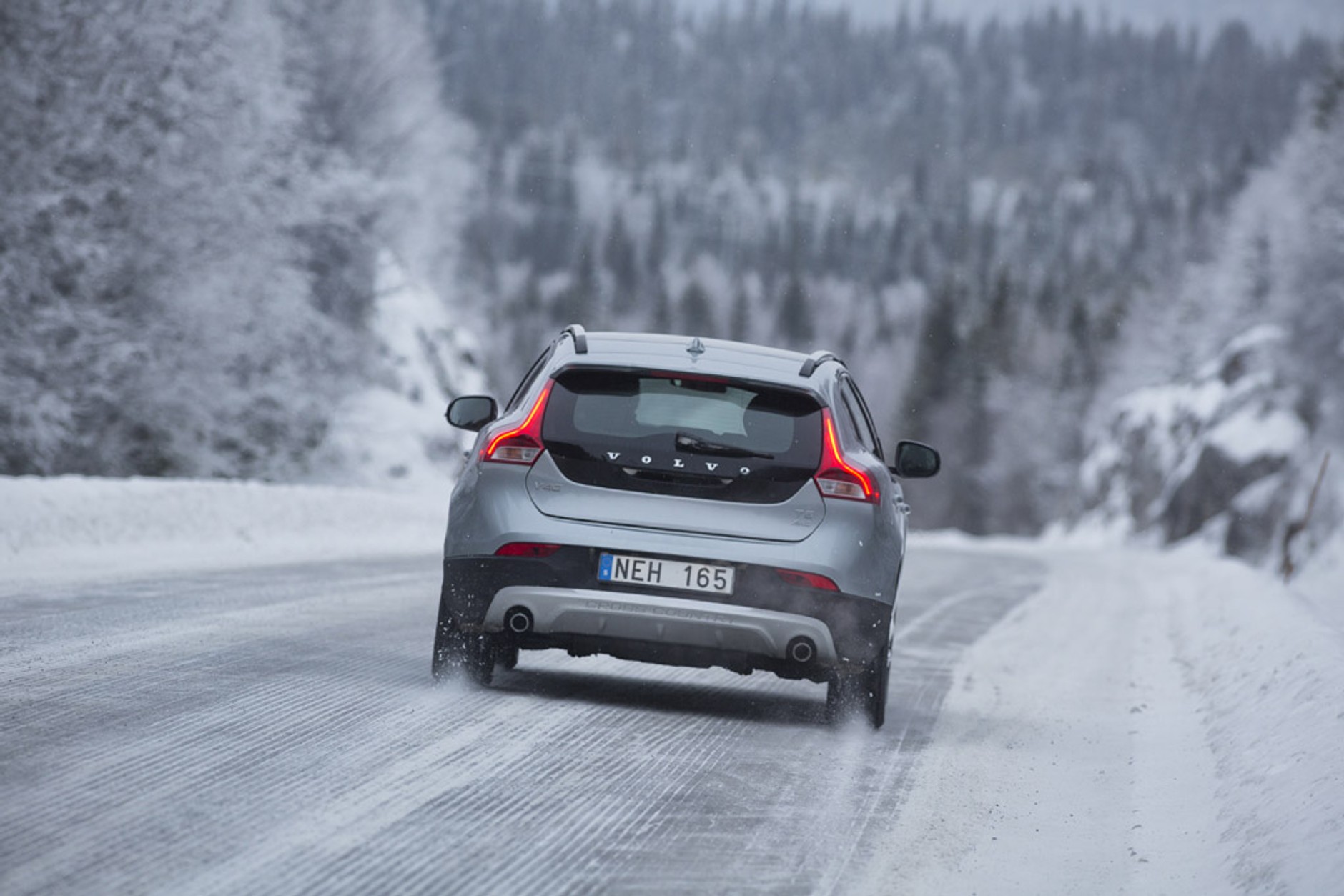 Volvo V40 T5 AWD Cross Country: szwedzka tradycja