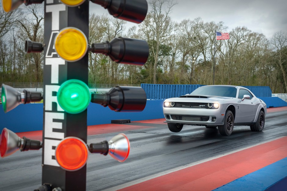 Dodge Challenger SRT Demon 170 (model roku 2023)