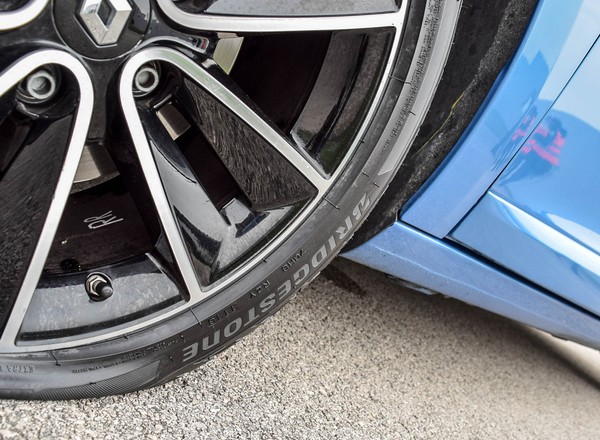 Bridgestone DriveGuard - nie boi się uszkodzeń