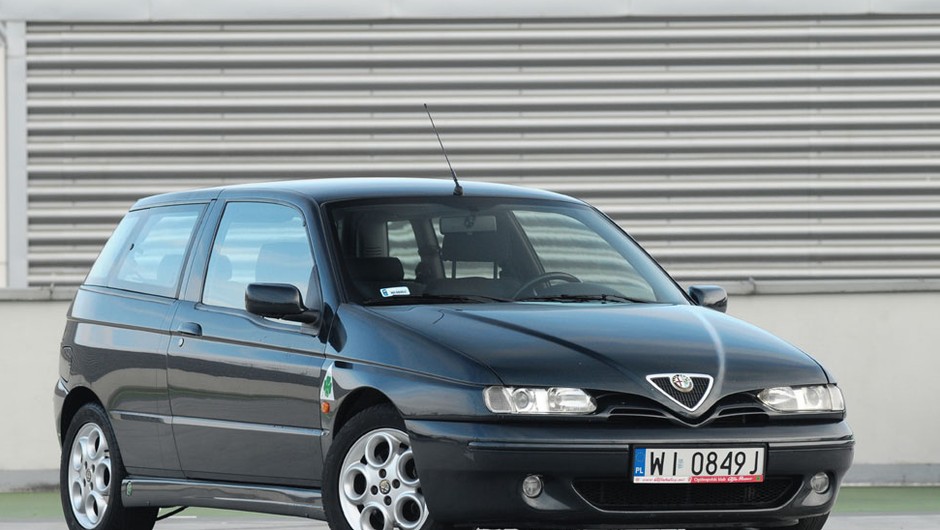 Alfa Romeo 145 2.0 Quadrifoglio Verde: Poszukiwany rodzynek
