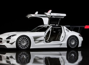 Mercedes SLS AMG GT3 - Gullwing powraca na tory