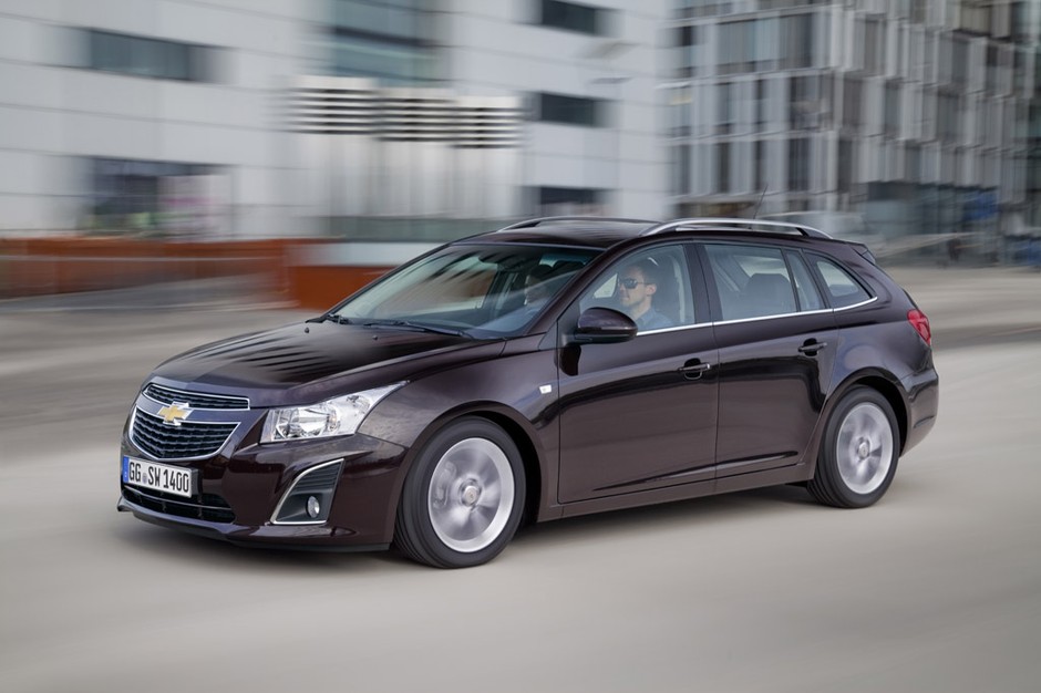 Nowości Chevroleta: Cruze po liftingu i Kombi