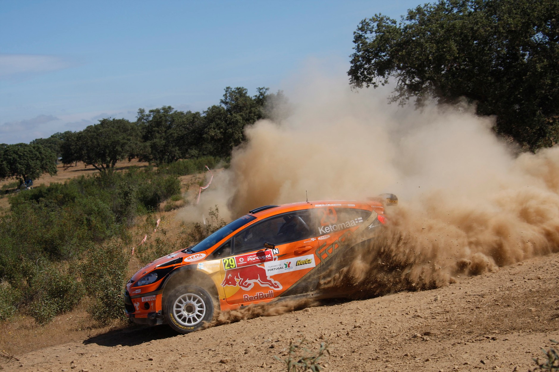 Rajd Portugalii 2010: dominacja Citroena, Kościuszko trzeci (2. etap, wyniki, galeria Willy Weyens)