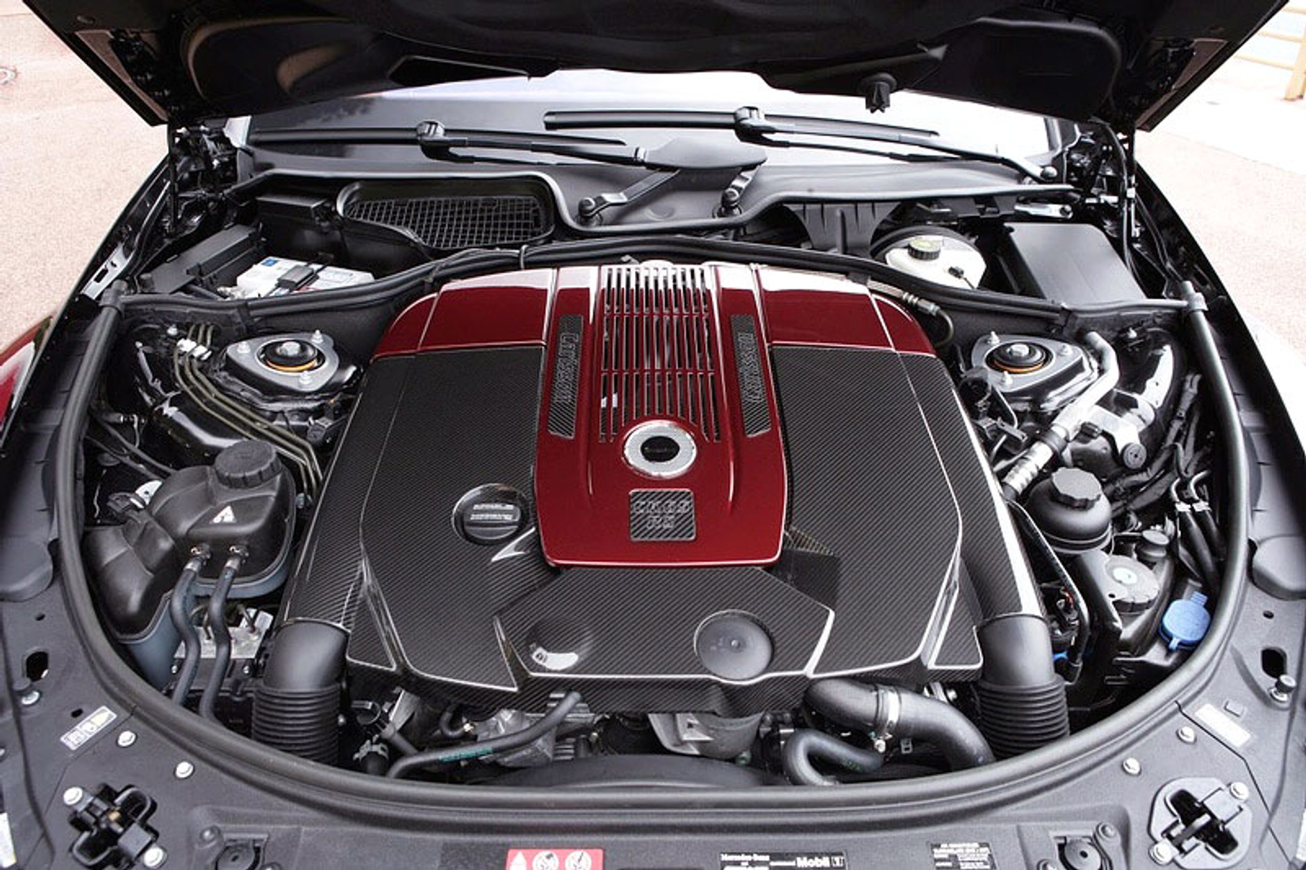 Essen Motor Show 2007: Carlsson Aigner CK65 RS Eau Rouge – dwukolorowy luksus