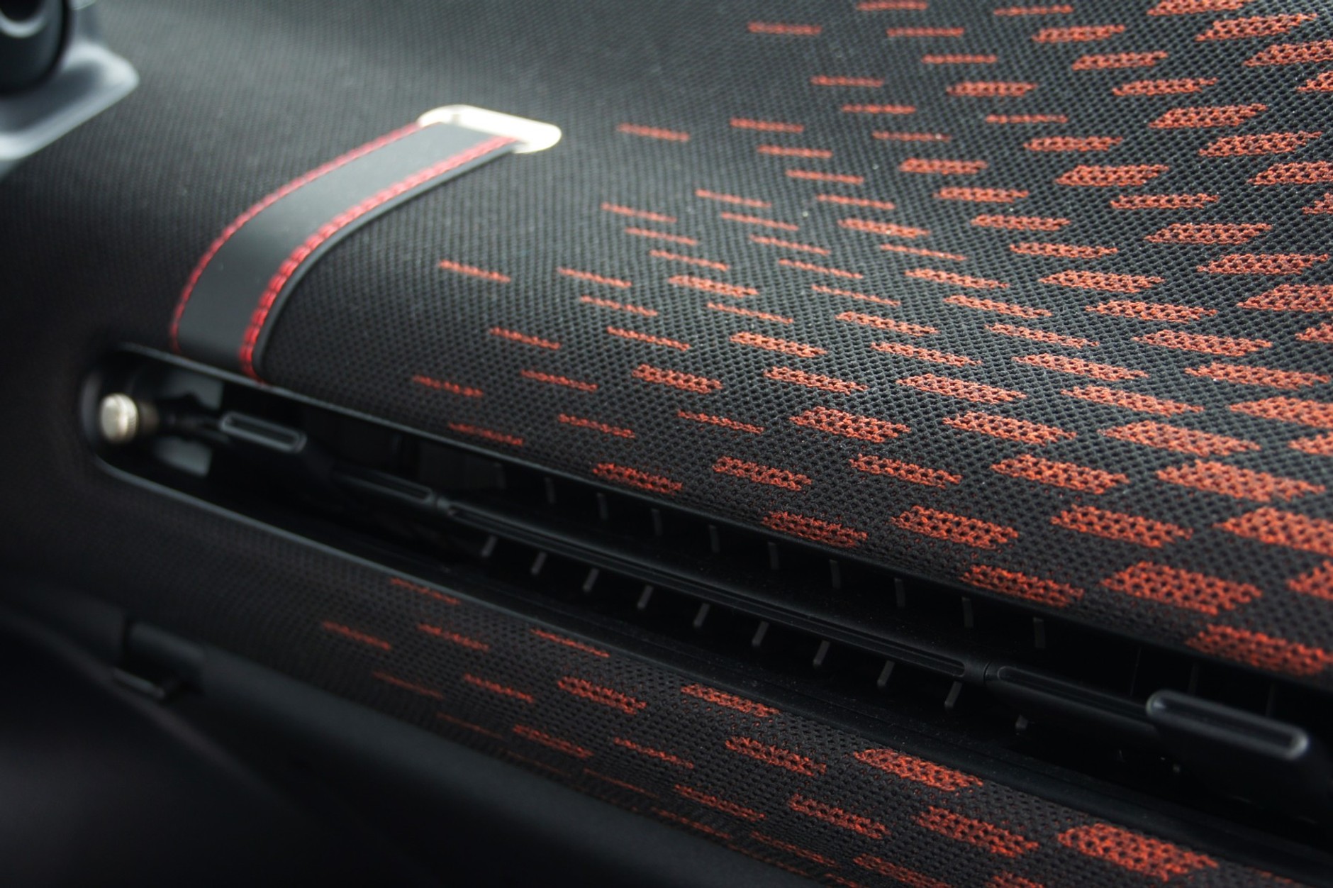 Mini John Cooper Works E (JCW)