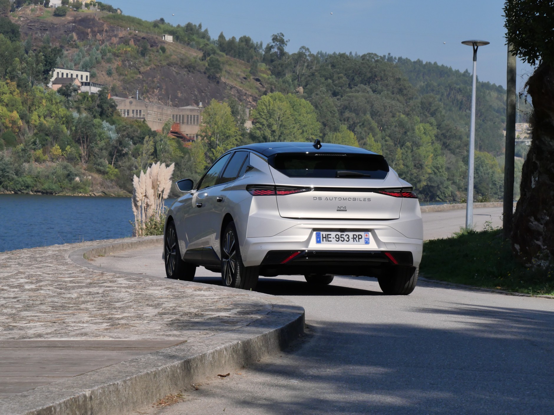 DS Nr 4 po face liftingu: ładny, ale czy dobry?