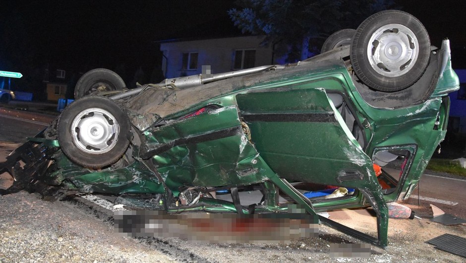 Wypadek drogowy w Babicach: dwie osoby w szpitalu, kierowcy trzeźwi