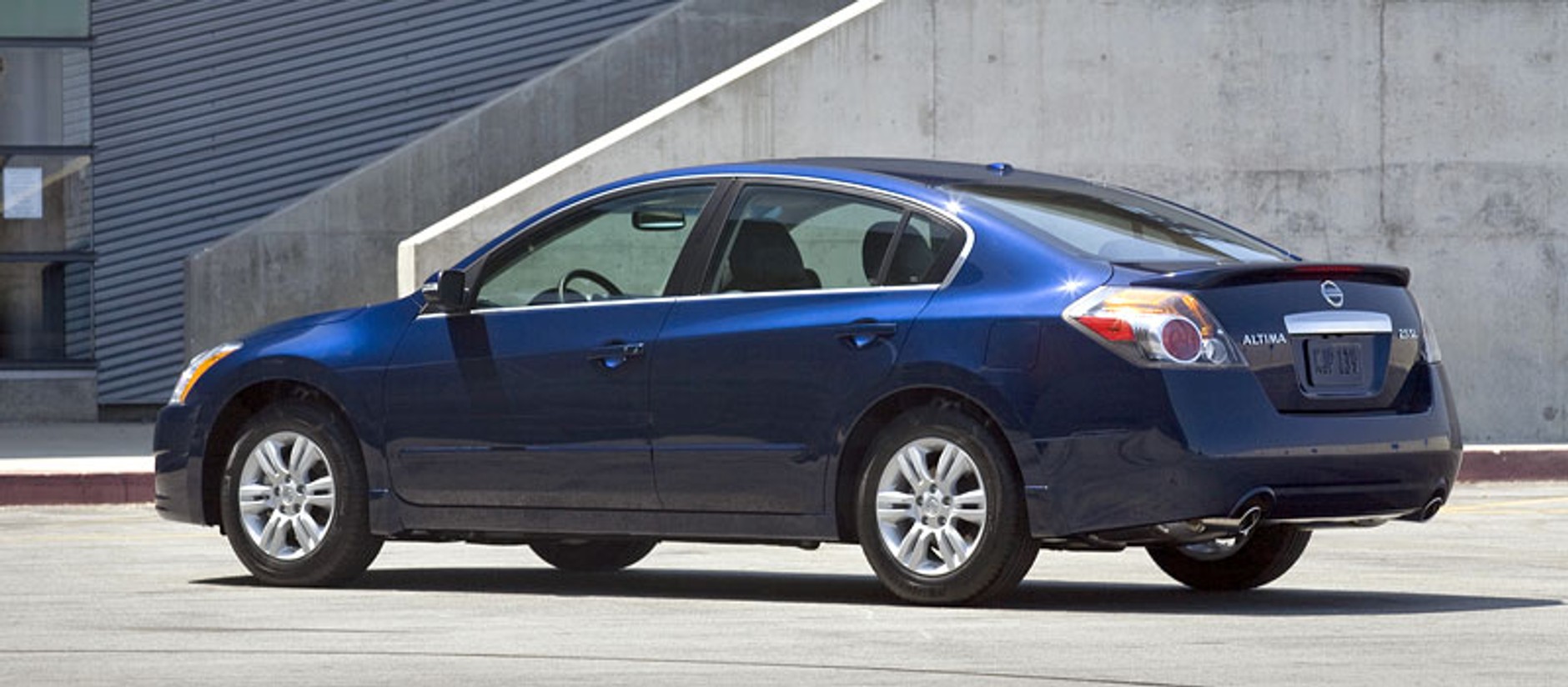 Nissan Altima 2010: amerykański facelifting na rok 2010