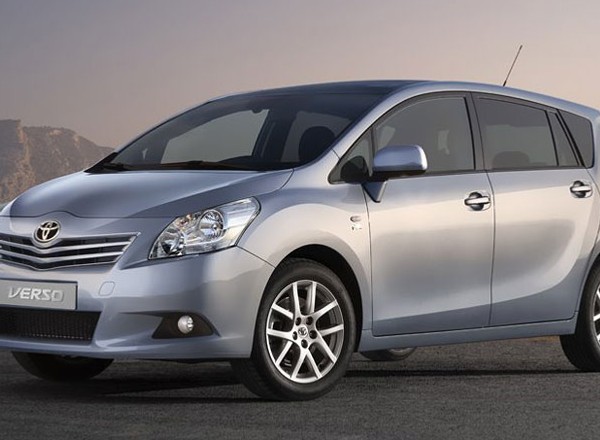 Genewa 2009: Toyota Verso w stylu nowego Avensisa