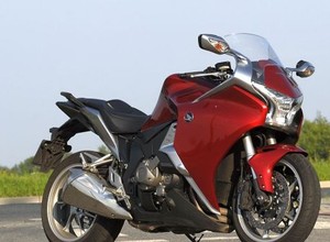 Honda VFR1200 DCT - automatyczne zauroczenie