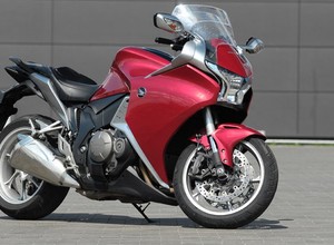 Honda VFR 1200F: oczekiwania były bardzo duże