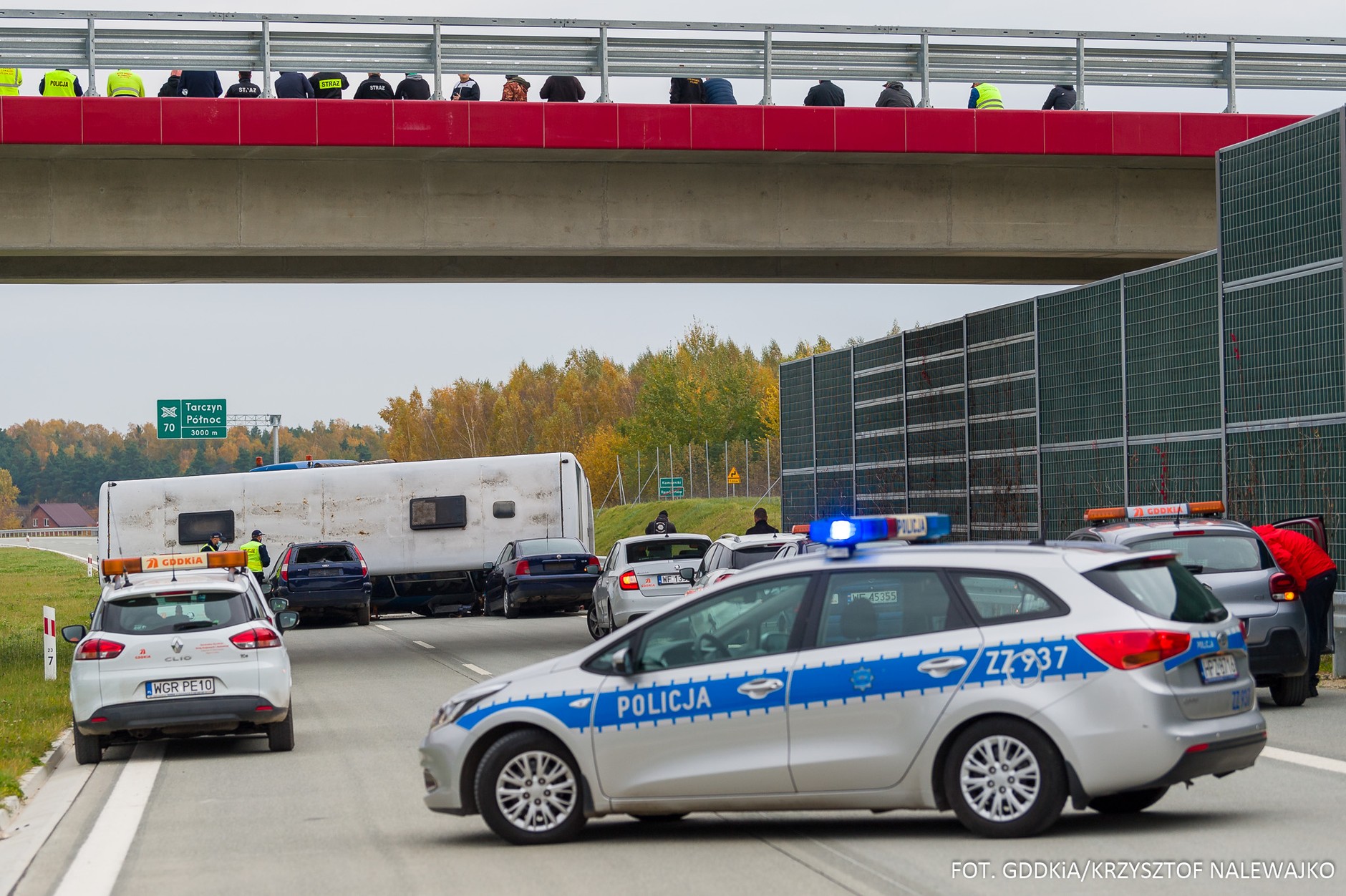 Ćwiczenia służb ratowniczych na autostradzie
