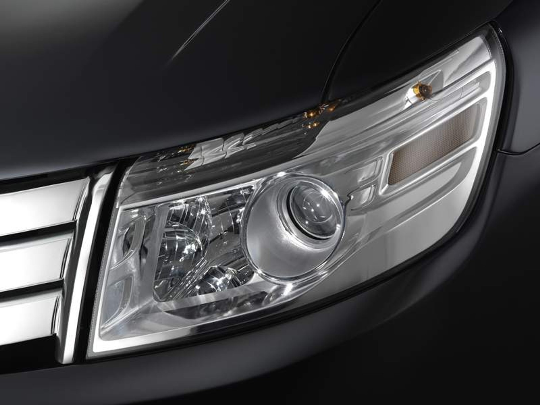 Detroit 2007: facelifting dla Forda Five Hundred