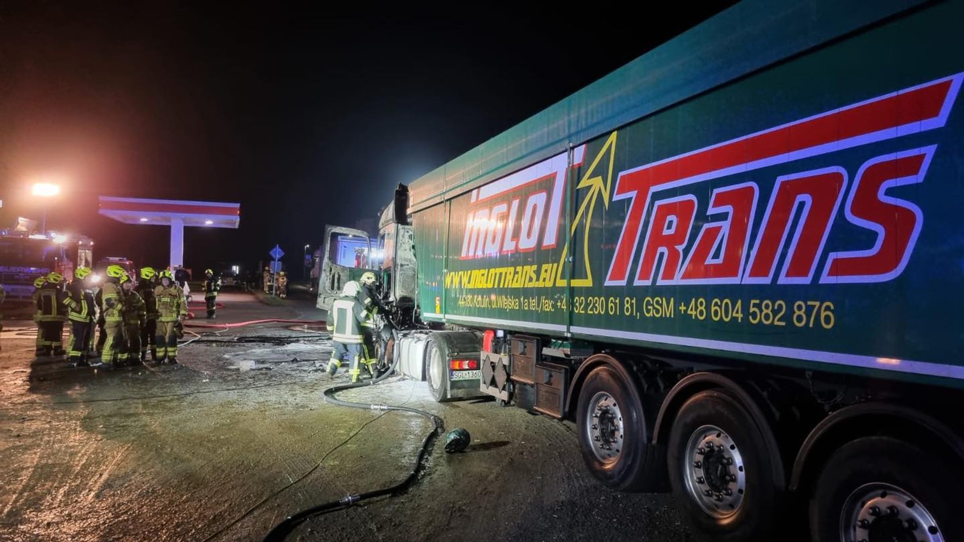 Ciężarówka spłonęła przez kuchenkę gazową