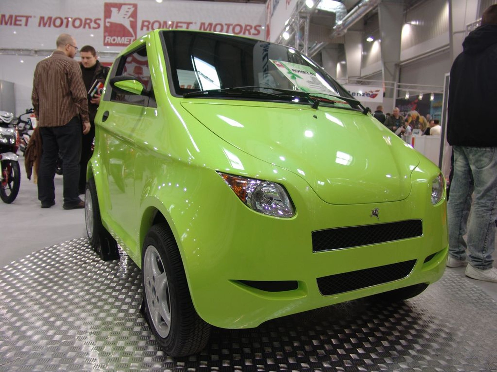 III Ogólnopolska Wystawa Motocykli i Skuterów: premiery i atrakcyjne hostessy (galeria)