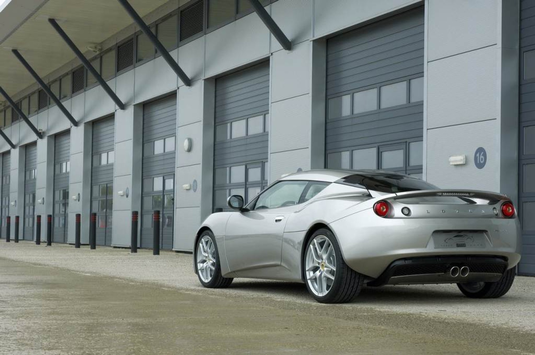 Lotus Evora - Na oponach Pirelli P Zero