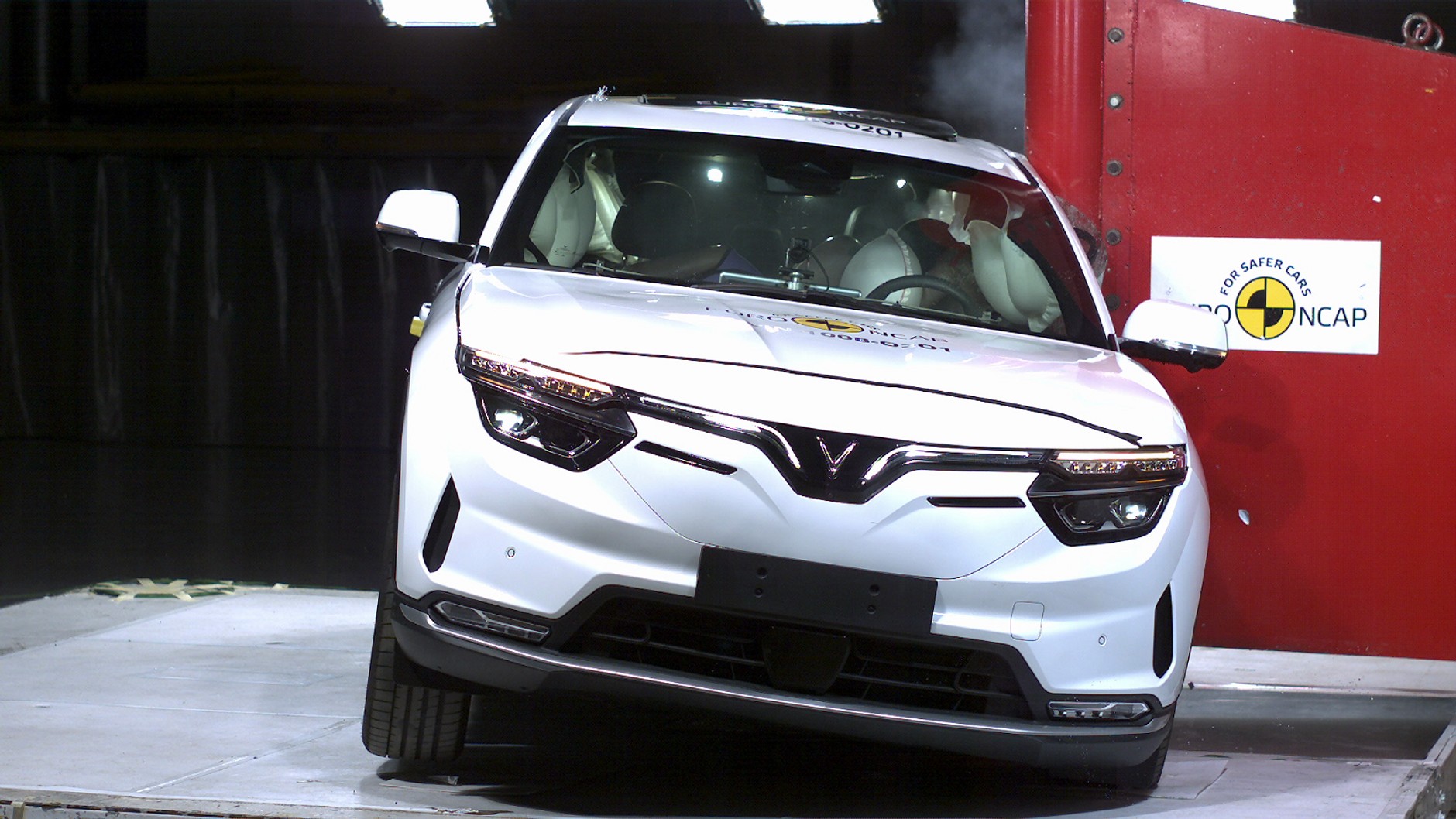 VinFast VF8: 4 gwiazdki