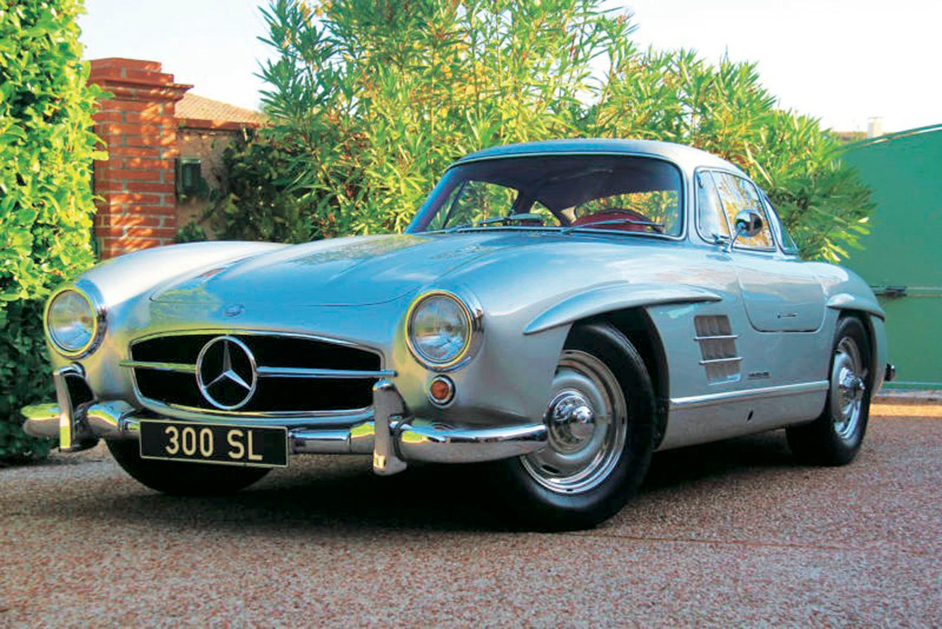 Mercedes 300SL - klasyk niepowtarzalny