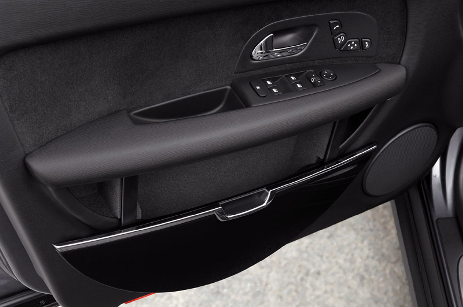 Citroen C6: automat również dla 4-cylindrowego 2,2 HDI (170 KM)