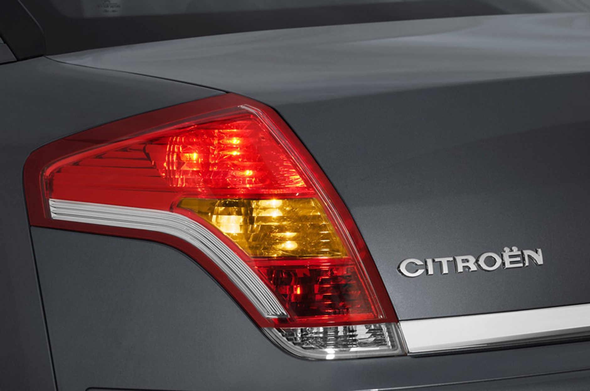 Citroen C4 Sedan: chiński atak