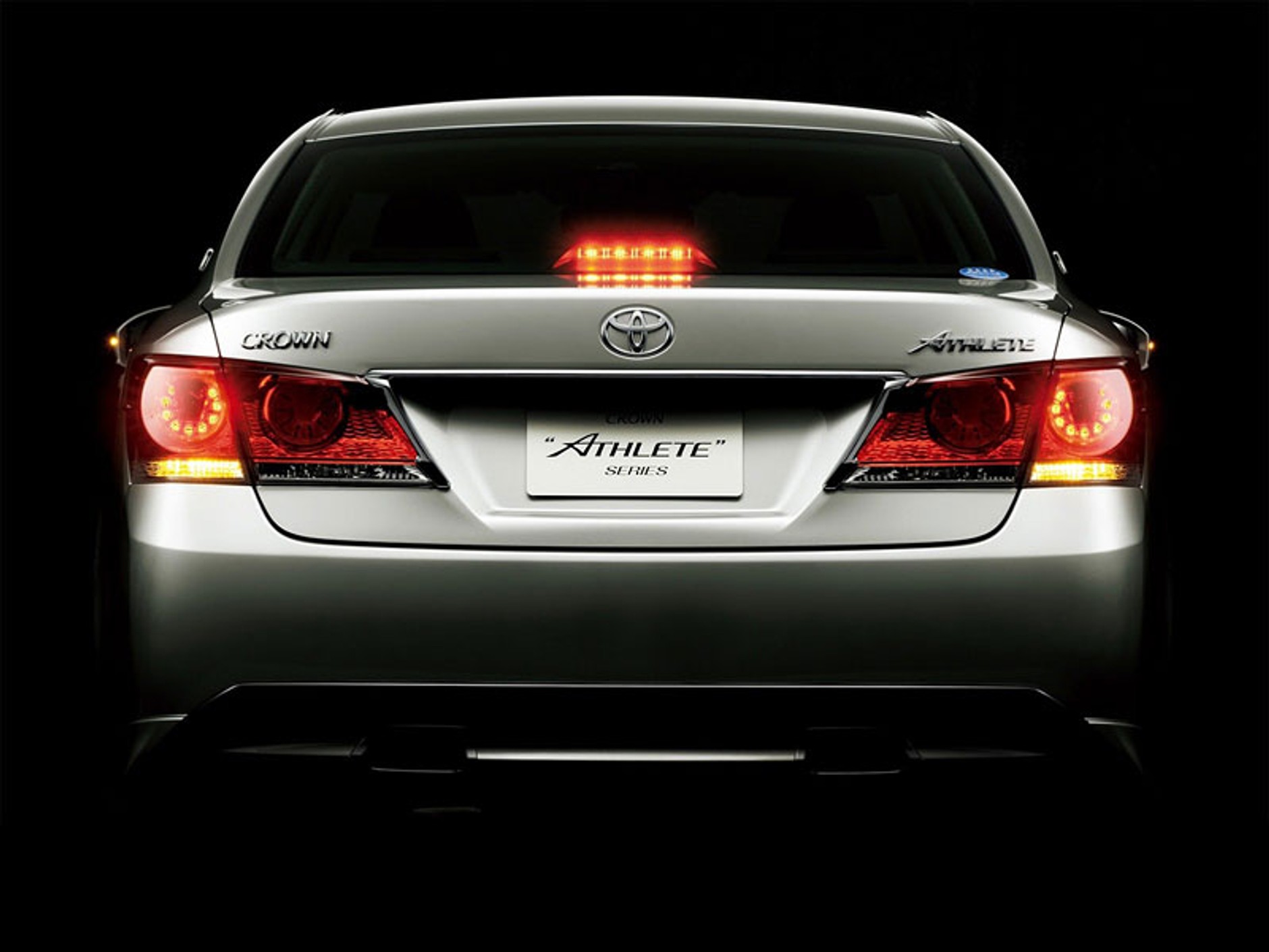 Toyota Crown - luksus po japońsku