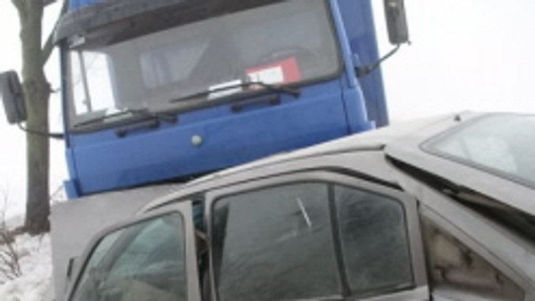 Policja: idzie zima - porady dla kierowców