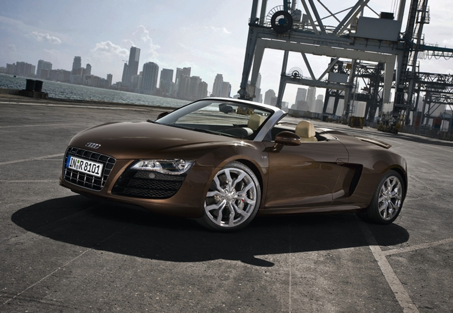 Audi R8 Spyder – z pięknem trzeba obcować