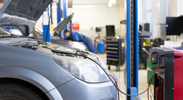 Dzisiejsze auta są lepsze od tych sprzed 20 lat? Mechanicy powiedzieli i nie mają wątpliwości