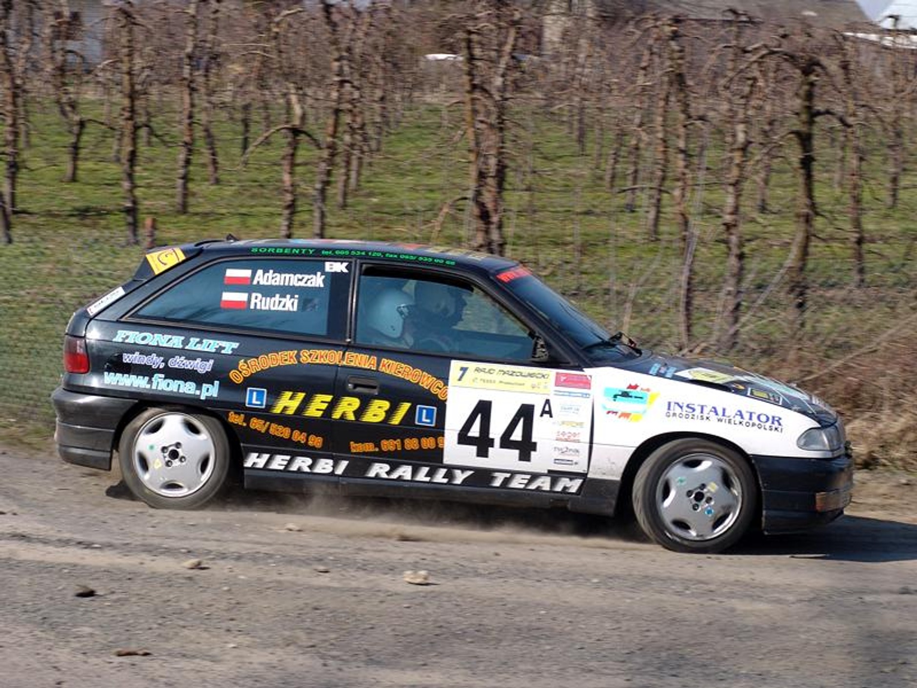 Rajd Mazowiecki 2007: Maciejewski królem wiosny (fotogaleria)