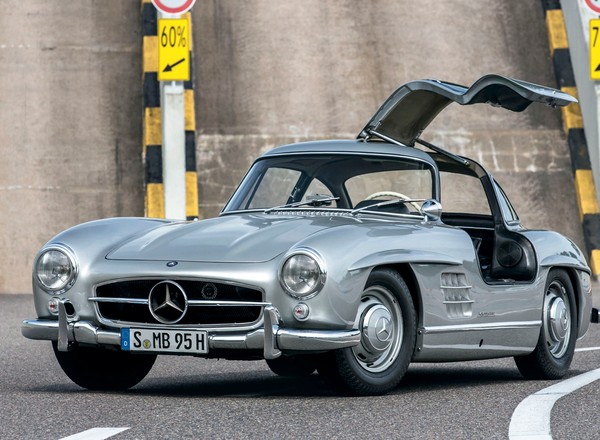Mercedes 300SL - klasyk niepowtarzalny