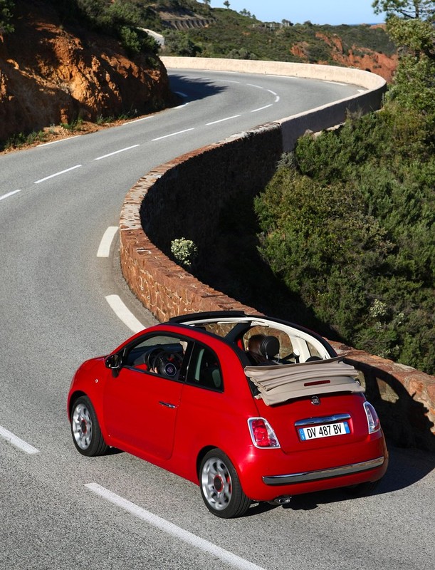Fiat 500C: nowe informacje i zdjęcia włoskiego kabrioletu (fotogaleria)