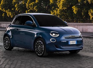 Nowy Fiat 500 – elektryczny maluch w premierowej wersji „la Prima”