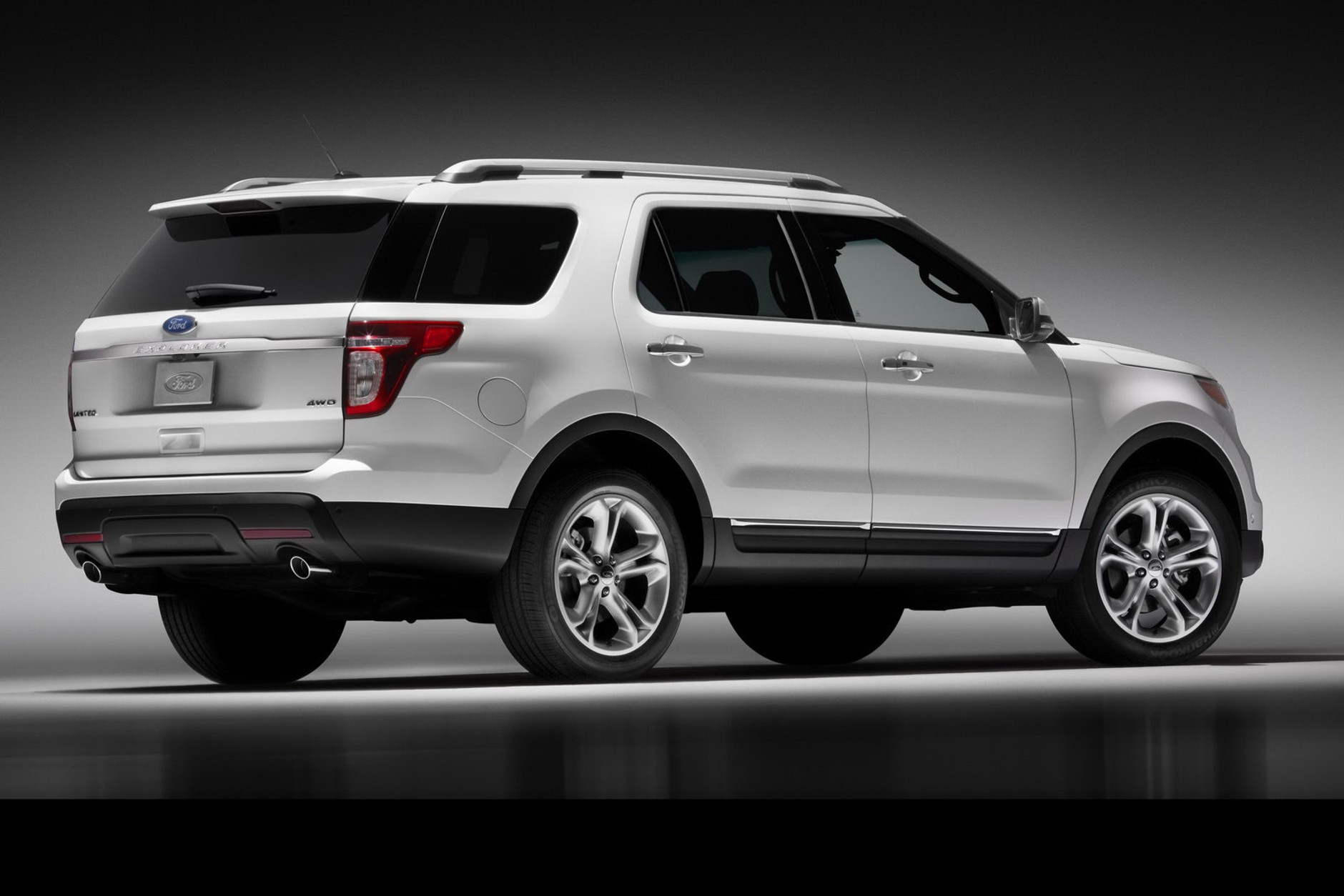 Ford Explorer pod nowym przykryciem