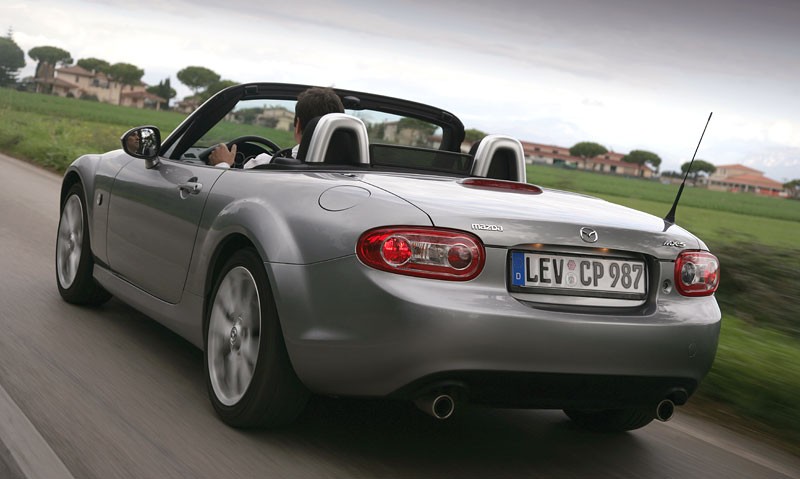 Mazda MX-5 Roadster Coupé: przyjemność przez 365 dni w roku