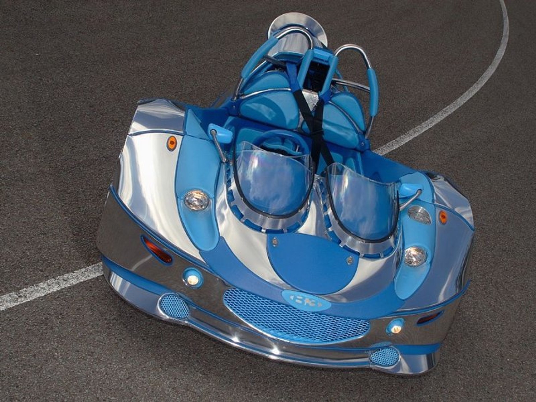 Roadster Bonning: lekki trójkołowiec