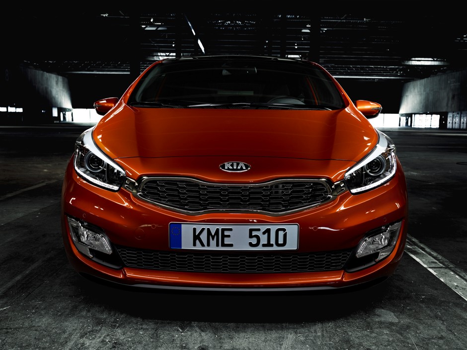 Nowa Kia Carens i pro_ceed w Paryżu