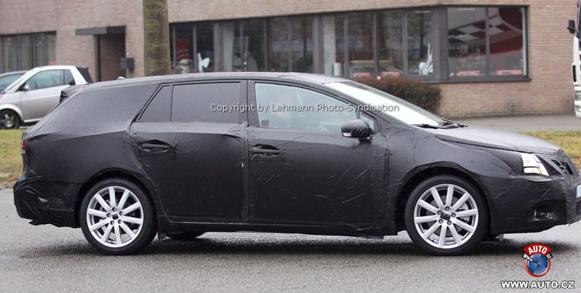 Zdjęcia szpiegowskie: Toyota Avensis w kolejnym wcieleniu