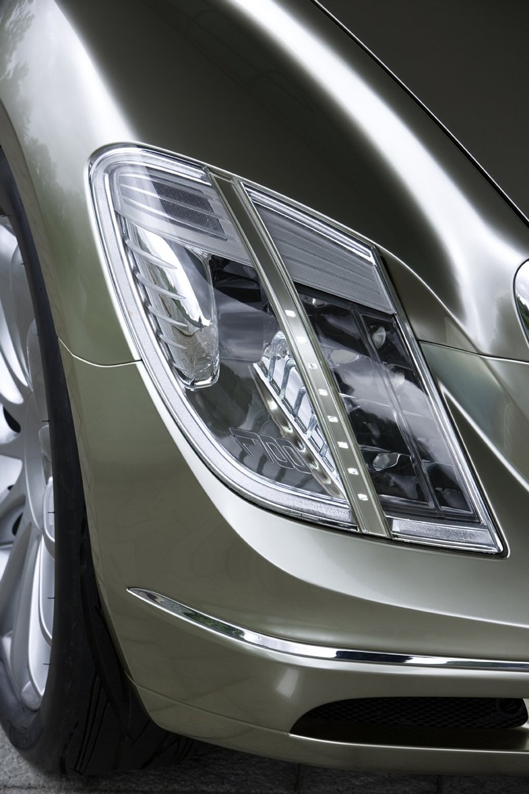 IAA Frankfurt 2007: Mercedes-Benz F700 – mistyczna nowoczesność