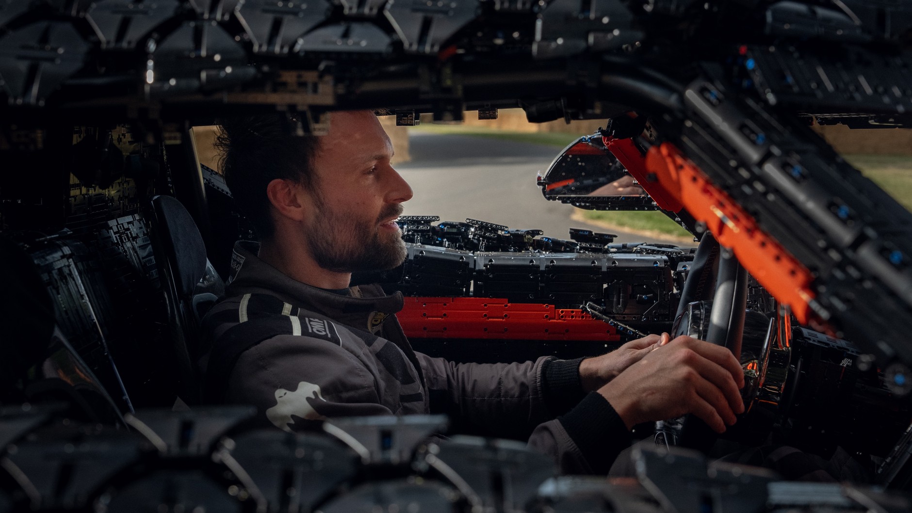 Pełnowymiarowy Koenigsegg Sadair’s Spear z klocków LEGO