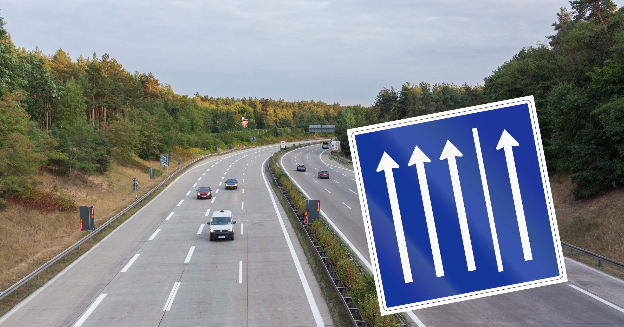 Znak wyznaczający odcinek, na którym pobocze autostrady pełni rolę pasa ruchu