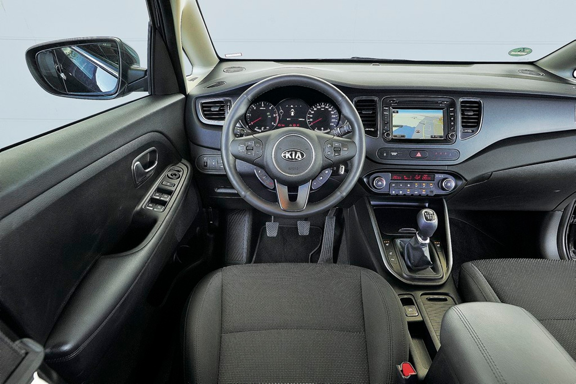 Kia Carens, kokpit