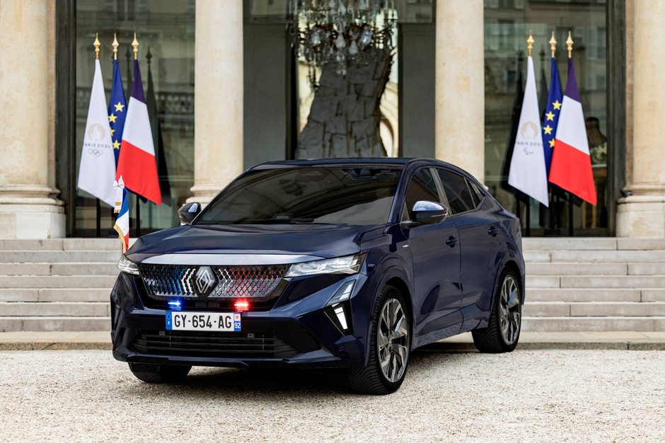 Renault Rafale zostało nową limuzyną prezydencką Emmanuela Macrona
