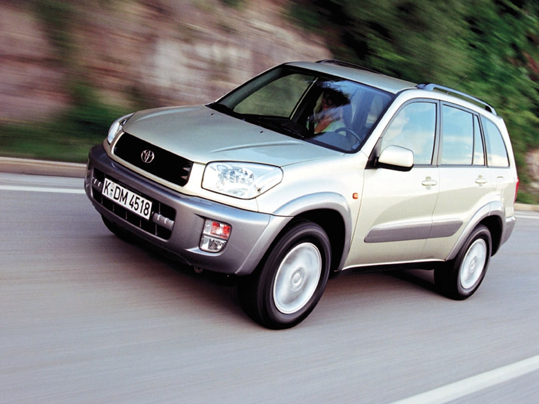 Auto Bild TÜV Report 2008 (samochody 8- i 9-letnie): pierwsza dziesiątka dla Porsche, sportowych Mercedesów, Toyoty i Subaru