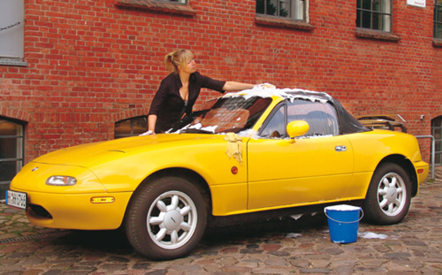 Jak czyścić dach w kabriolecie?