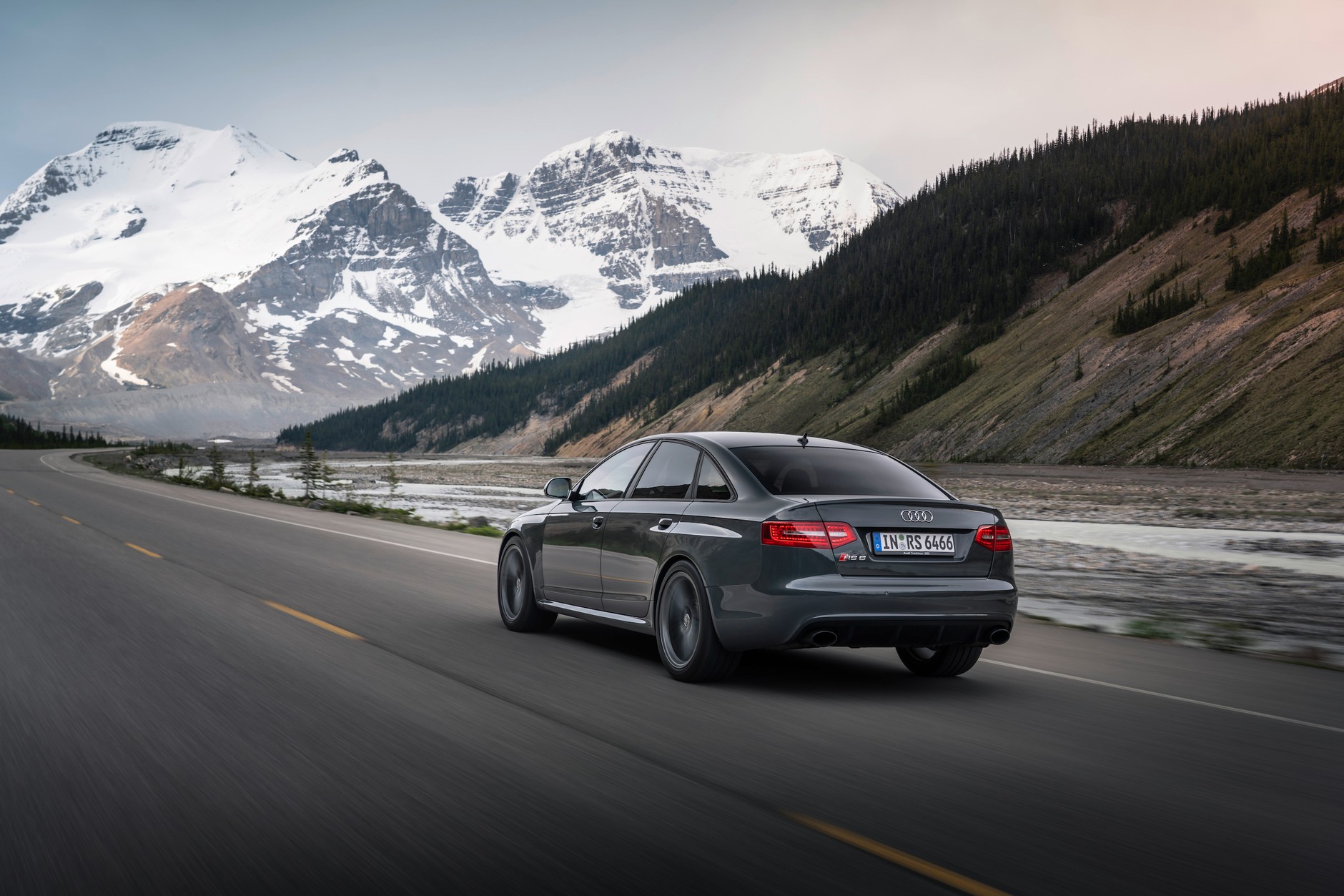 Audi RS 6 C6 sedan