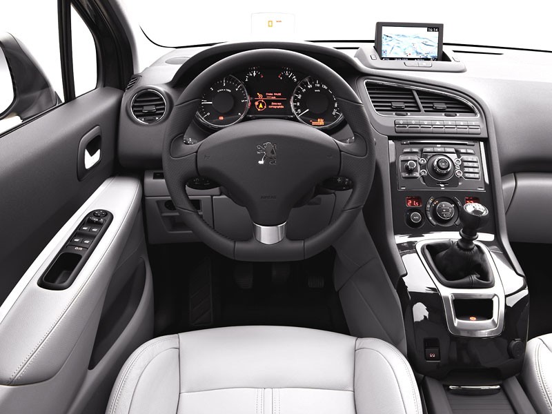 Peugeot: 5008 - duży, wygodny, nowoczesny, dla 5 lub 7 osób